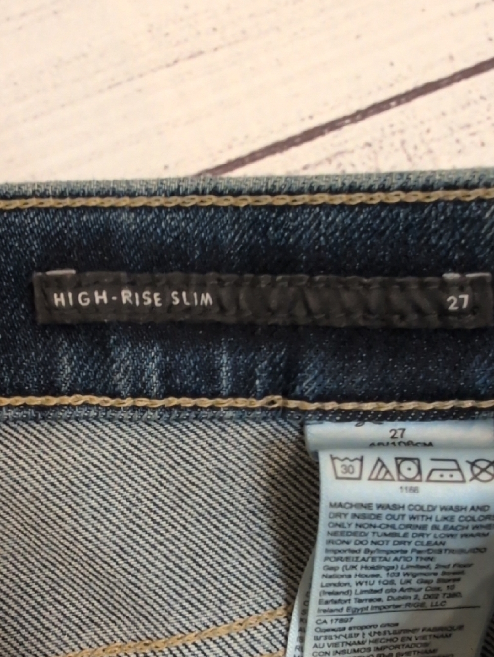 Banana Republic High-Rise Slim Straight Jeans in Dark Blue - Size 27 - Picture 6 of 10